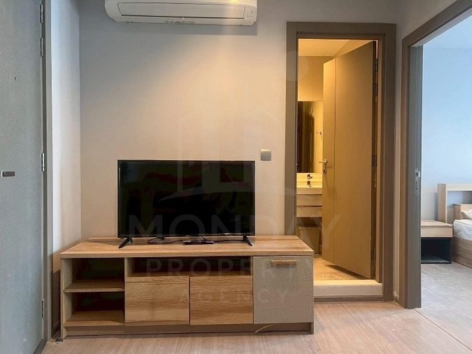 1-bed condo for rent, 32 sqm, Life Asoke - Rama 9