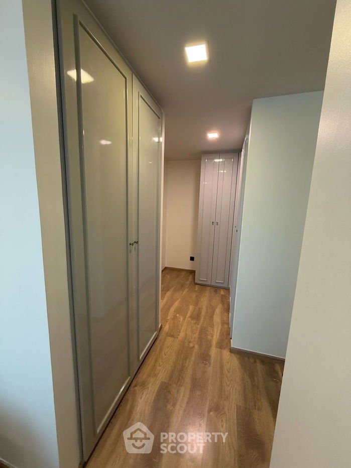 picture 2-BR Condo at Maestro 01 Sathorn - Yenakat near MRT Khlong Toei (ID 2233244) - 2/7