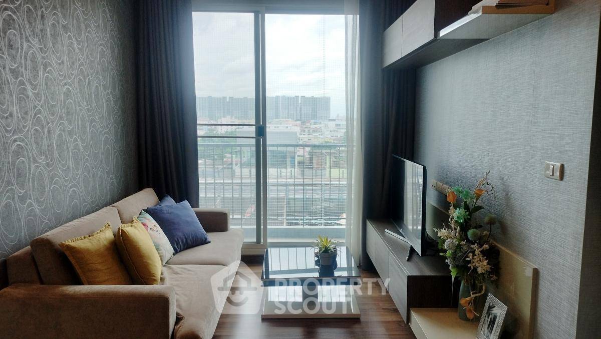 picture 2-BR Condo at Chewathai Interchange near MRT Tao Poon (ID 2233117) - 2/9