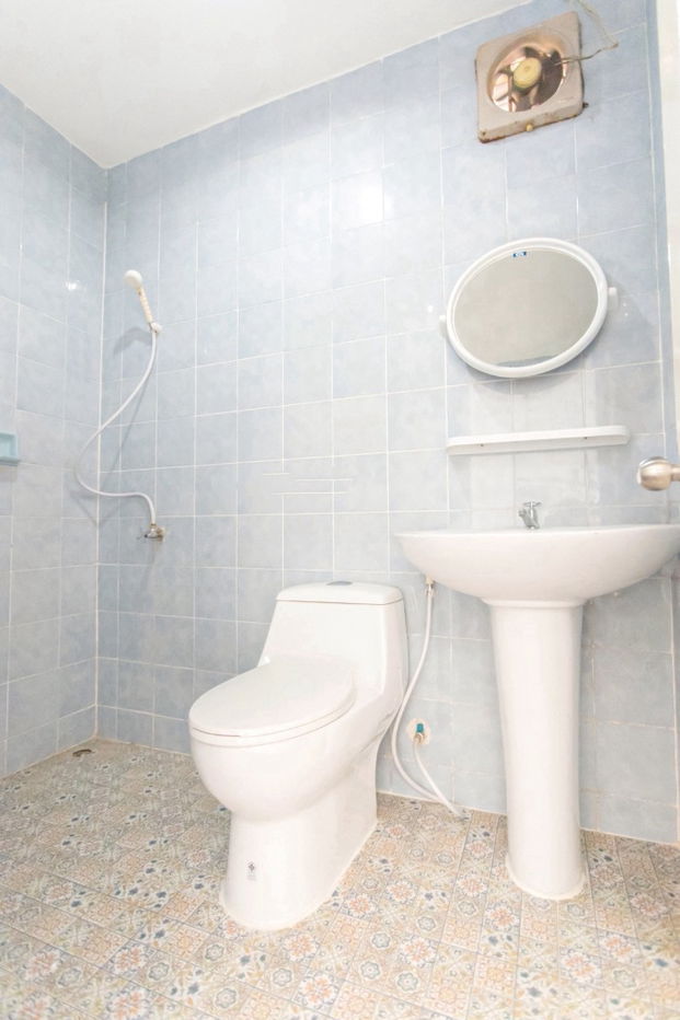 picture S348 🎼 3-storey townhouse, Soi Inthamara 35, newly renovated, suitable for an office, only 6.5 million baht, ready to transfer for free. - 7/23