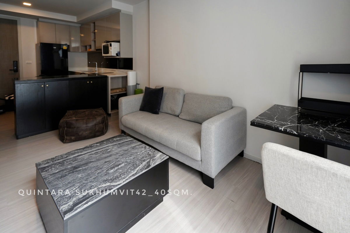 รูป Room for RENT at Quintara Treehaus Sukhumvit 42 pool view only 22,000/month, near BTS Phrakanong and Ekkamai - รูปที่ 2/12