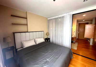 Condos for rent : Noble Revo                    Silom