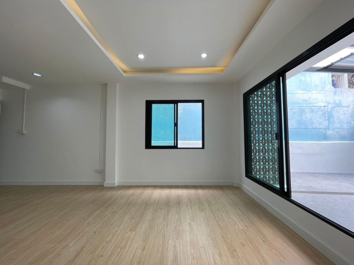 picture For sale: townhouse 25.5 sq.w. in Phra Pin 4 Village, Phetkasem 81, Bang Bon 5 Road. - 11/35