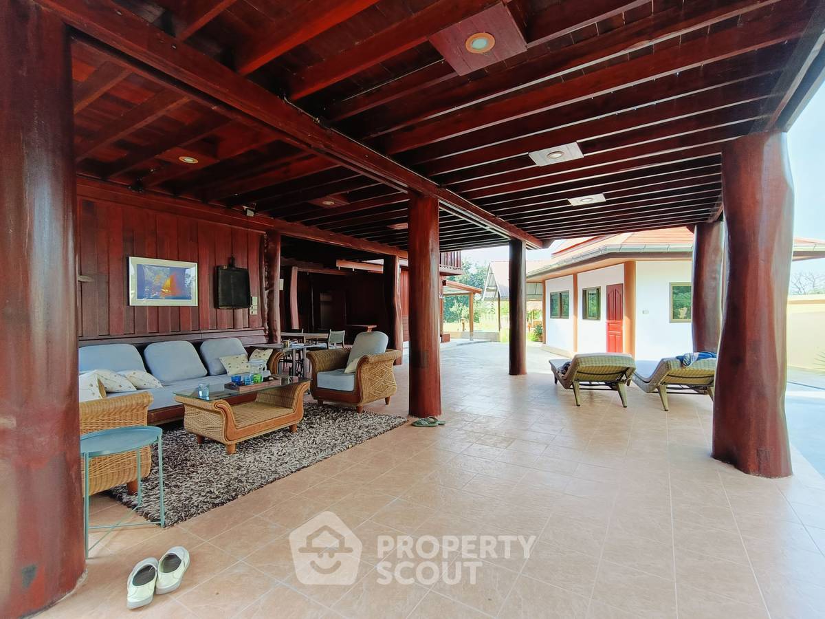 รูป บ้าน 4-ห้องนอน ใน วังก์พง (ID 1396476) - รูปที่ 2/17