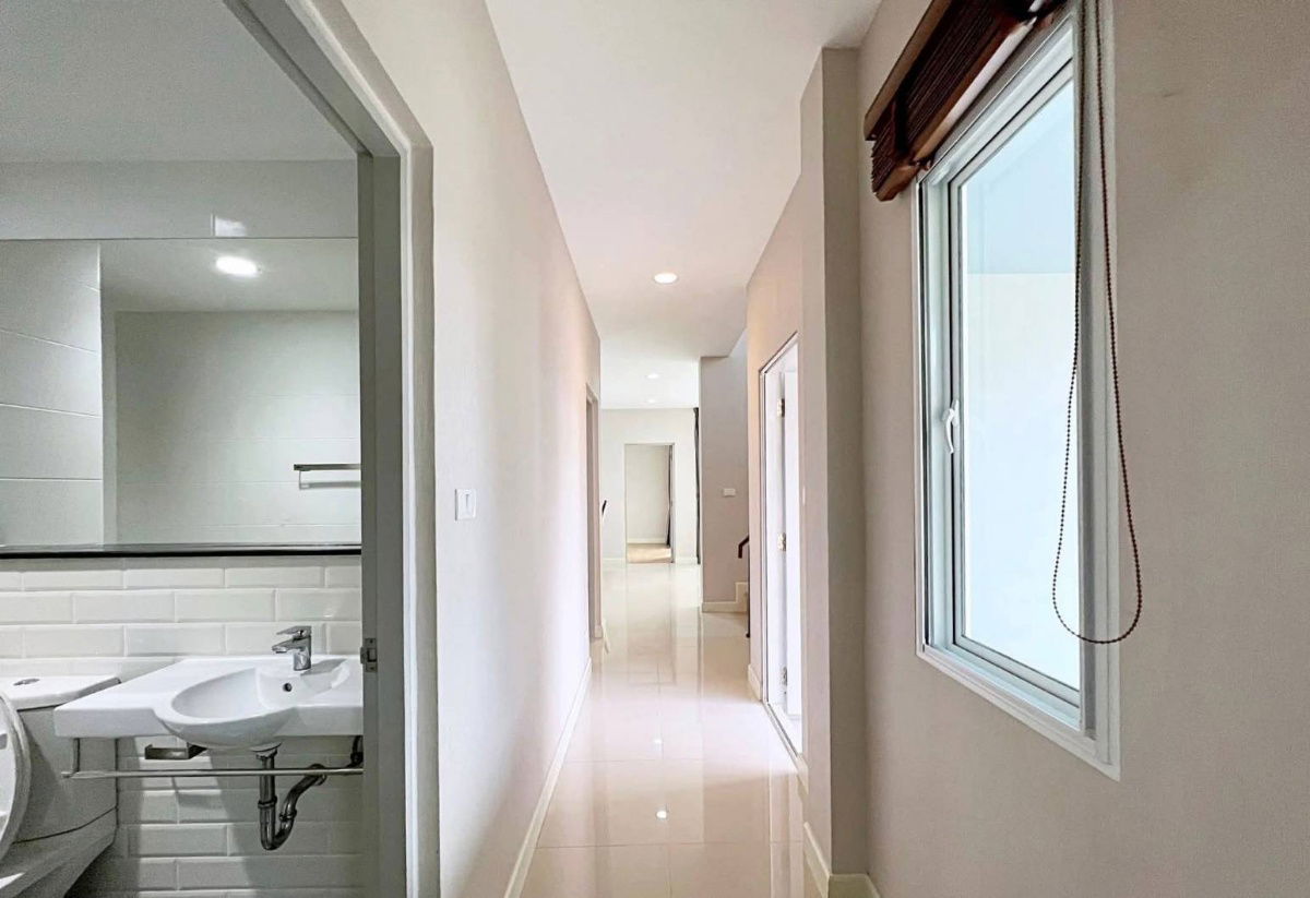 picture House for rent, detached house Life Bangkok Boulevard Rangsit, corner unit, largest in the project, fully furnished. - 8/26
