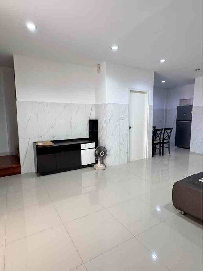 picture B999 Townhome for rent, 3 floors, The Exclusive project, Soi Phatthanakan 44 - 9/13