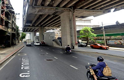 ที่ดิน ถนนสังคมสงเคราะห์ : ที่ดินแปลงทอง ติดสถานีลาดพร้าว 71 เพียงไม่กี่ก้าว