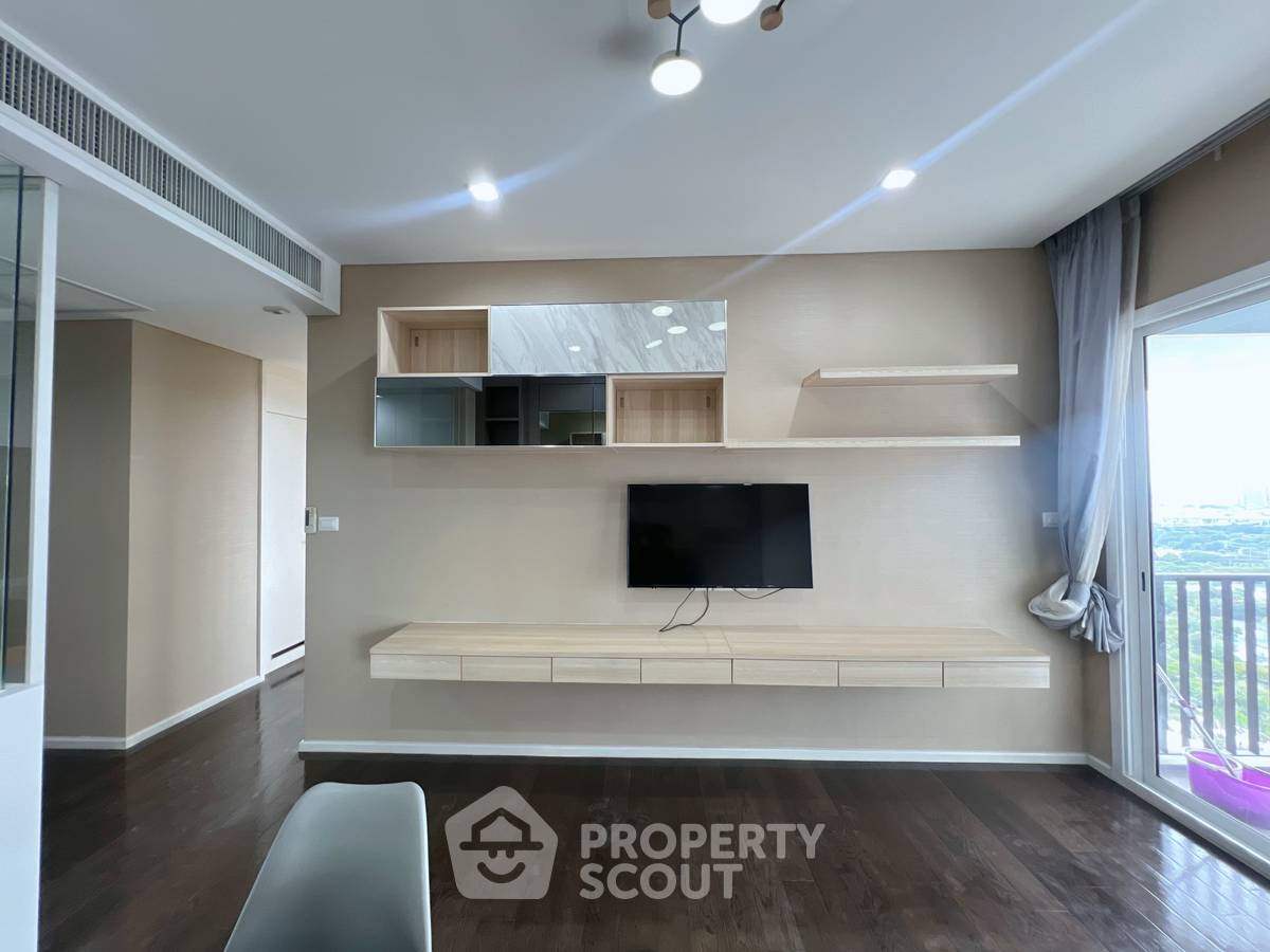 picture 2-BR Condo at The Saint Residences near MRT Phahon Yothin (ID 2110304) - 3/10