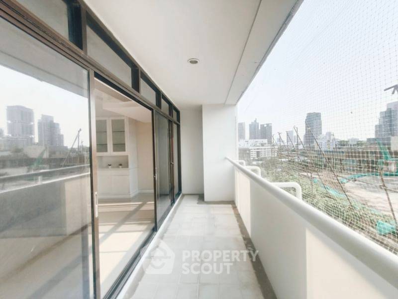 picture 3-BR Condo at The Waterford Park Sukhumvit 53 Condominium near BTS Thong Lor (ID 993996) - 5/19