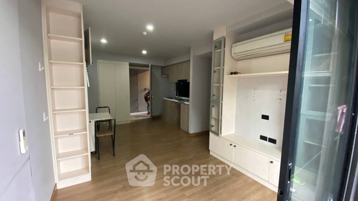 picture 2-BR Condo at Fynn Aree near BTS Ari (ID 2230888) - 1/6