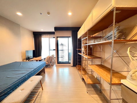 Heart of Rama9, Price of a Steal-Live at Life Asoke Rama9
