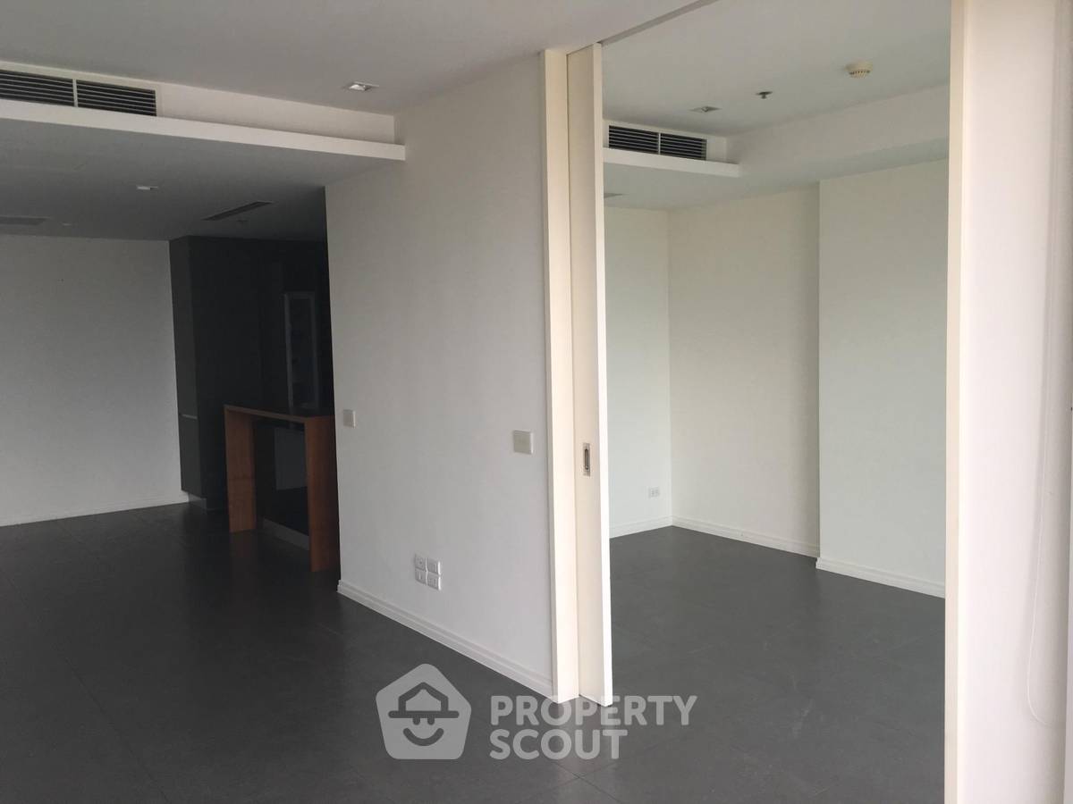 รูป คอนโด 2-ห้องนอน ที่ เดอะ ริเวอร์ คอนโดมิเนียม ใกล้ BTS สะพานตากสิน (ID 452979) - รูปที่ 5/12