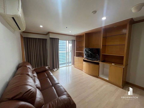 ✨Flash Deal ✨ Silom Suite ( 3Bed 2Bath 110 SQM.) แต่งครบพร้อมอยู่ !! เพียง 59,000 บาทต่อเดือน Tel.0981315848 @propmatch
