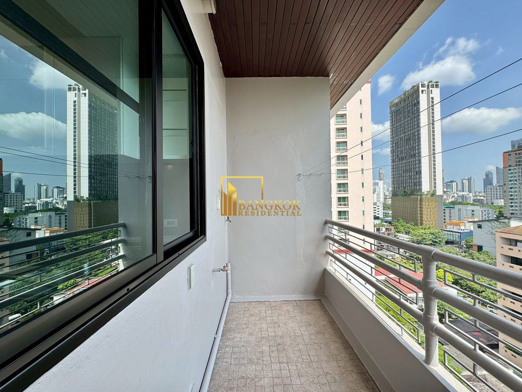 รูป Renovated 3 Bedroom Apartment For Rent in Phrom Phong - BR21064AP - รูปที่ 34/47
