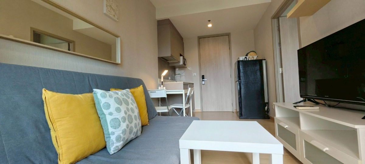 picture Update 1/8/2025 Rental price 16,500 baht/month Wisdom Connect Sukhumvit 📲 080-291-6881, Line ID: monglon - 2/10