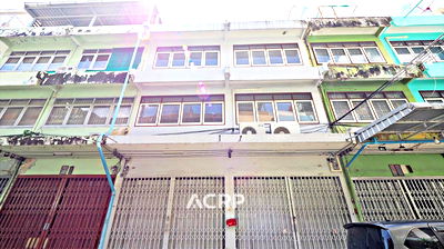 Shophouses for sale : Shophouse for Sale 2 Units connect on Sathu Pradit Road. suitable to home office.