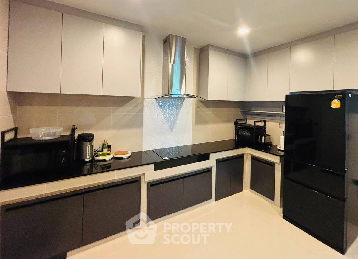 picture Beautiful 5-Bedroom Single Home – Like New at Setthasiri-Krungthep Kreetha 2 (ID 2232656) - 8/22