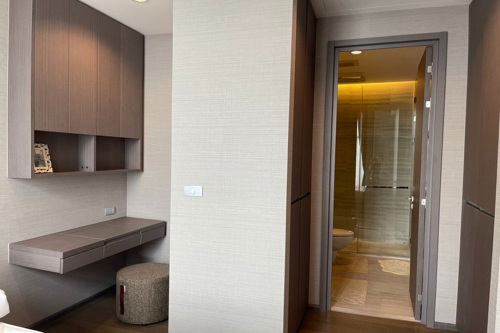 รูป 🔥 ขายพร้อมผู้เช่า !!🔥 Code C20230900614..........The Diplomat Sathorn, 1 ห้องนอน, 1 ห้องน้ำ, ชั้นสูง 24++, แต่งครบ, ราคาพิเศษ!!📣📣 - รูปที่ 7/8