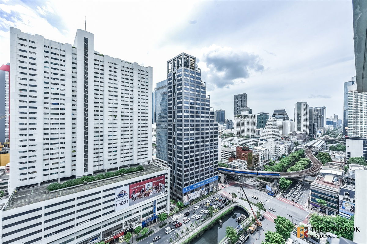 รูป  M Silom near BTS Chong Nonsi Ready-to-move-in, Prime Location Condo  - รูปที่ 11/11