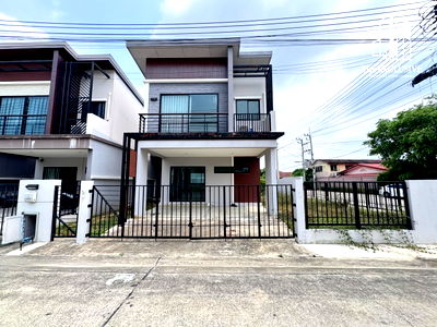 บ้านแฝด ถนนพุทธมณฑล สาย 5 : บ้านแฝด หมู่บ้าน The Plant ปิ่นเกล้า-สาย 5 หลังมุม บ้านใหม่มาก