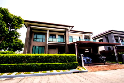 Houses for sale Samut Prakarn : The​ Best​ Deal​ ! Detached house​ 2​floor​ The​ City​ Bangna, ​ area​ 110 Sq.wah, in-building​ space​ 416 Sq.m