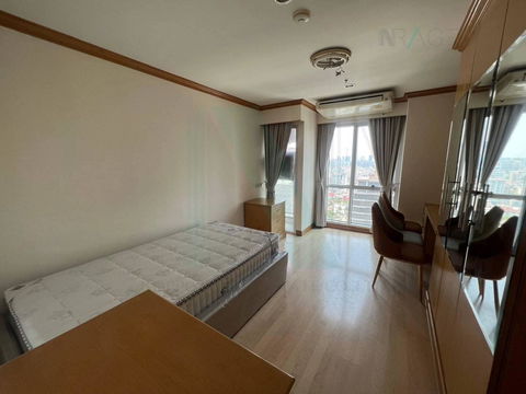 🚩 For rent condo SILOM SUITE Building 1, Floor 25,3 bed room, Room size 110 sqm
