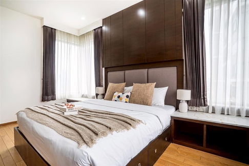The Emporio Place Sukhumvit24 | Near BTS Phrom Phong