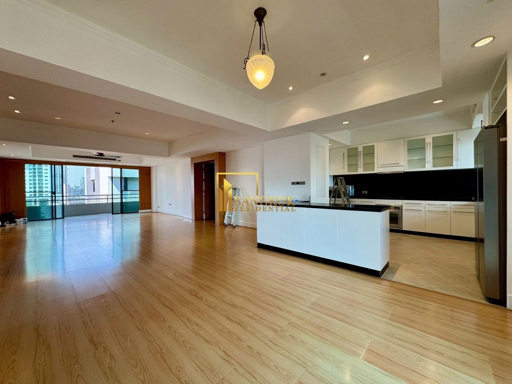 รูป Renovated 3 Bedroom Apartment For Rent in Phrom Phong - BR21064AP - รูปที่ 12/47