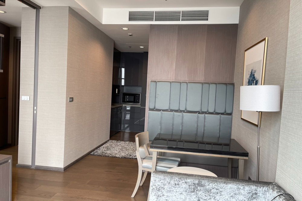 รูป 🔥 ขายพร้อมผู้เช่า !!🔥 Code C20230900614..........The Diplomat Sathorn, 1 ห้องนอน, 1 ห้องน้ำ, ชั้นสูง 24++, แต่งครบ, ราคาพิเศษ!!📣📣 - รูปที่ 5/8