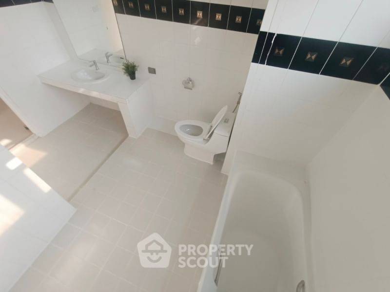 picture 3-BR Condo at The Waterford Park Sukhumvit 53 Condominium near BTS Thong Lor (ID 993996) - 19/19