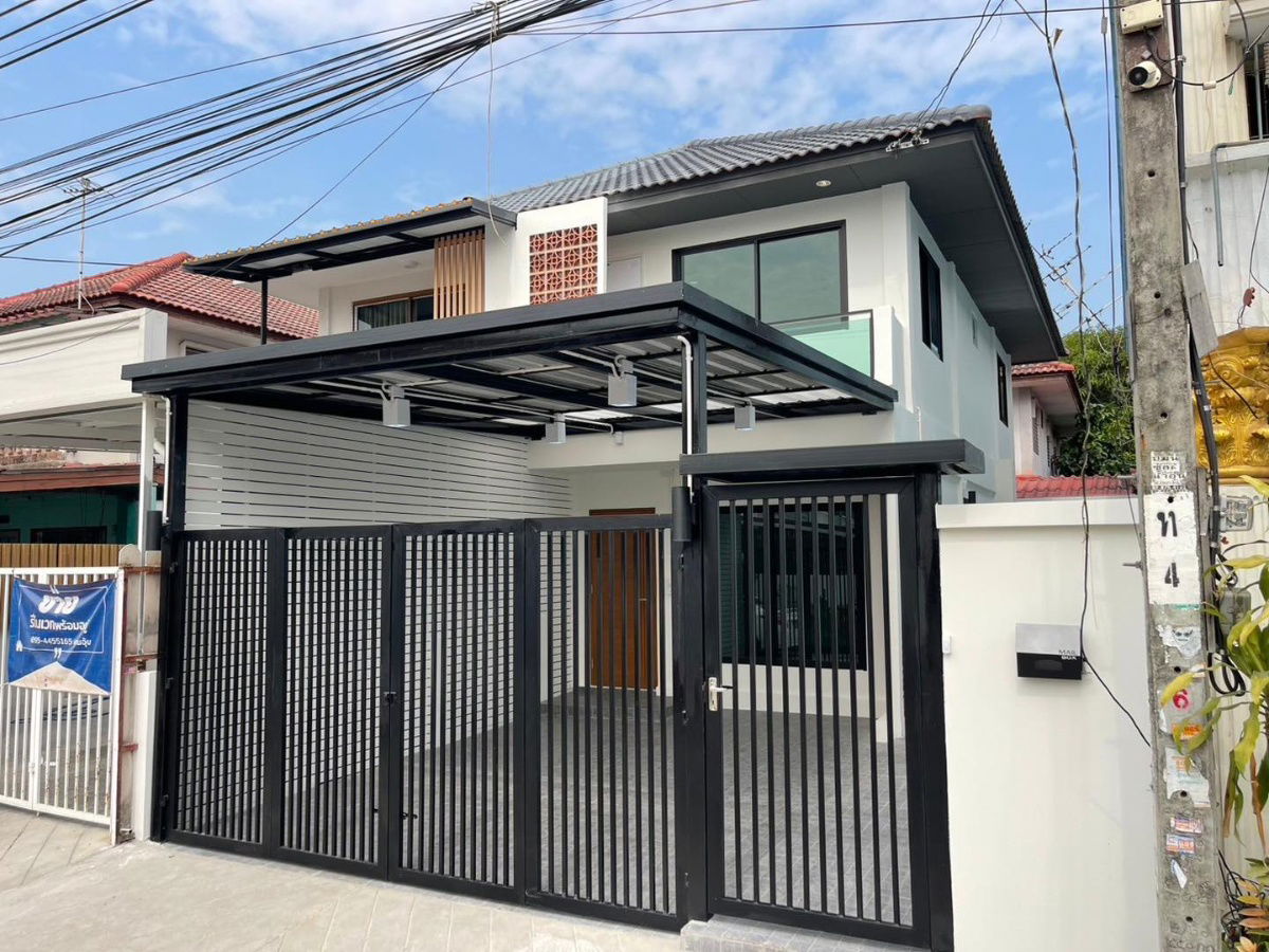 picture For sale: townhouse 25.5 sq.w. in Phra Pin 4 Village, Phetkasem 81, Bang Bon 5 Road. - 1/35