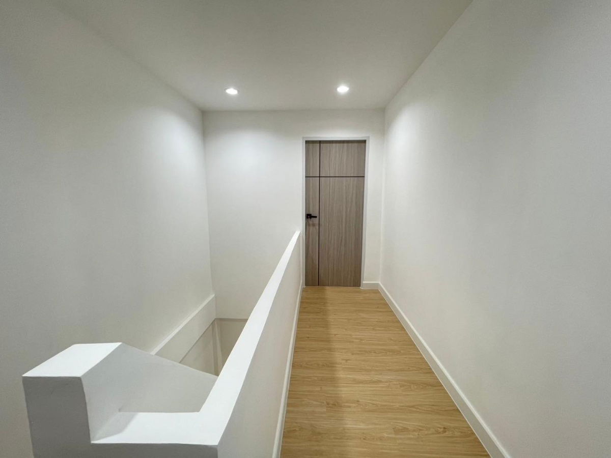 picture For sale: townhouse 25.5 sq.w. in Phra Pin 4 Village, Phetkasem 81, Bang Bon 5 Road. - 21/35