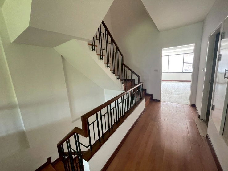 picture Modern 3-Storey Townhome at Vista Park Vibhavadi | Best Deal in the Project | Prime Location Near 3 Mass Transit Lines - 9/10