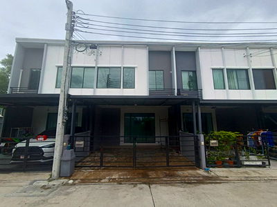 Townhouses for rent : Pleno Chaiyapruk klong praudom 