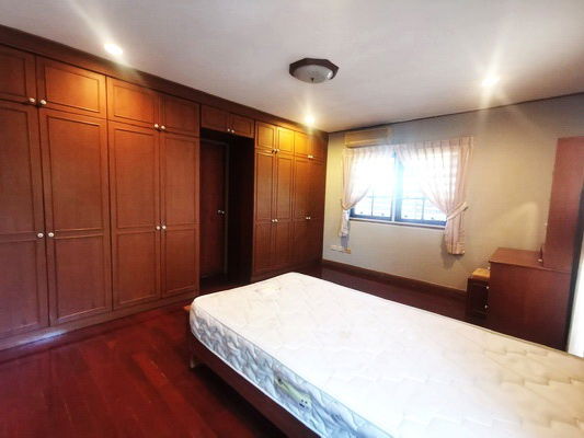 picture FOR RENT KRISSADA NAKORN 12 PHUTTHAMONTHON SAI 1 / 3 bedrooms 2 bathrooms / 65 Sqw. 170 Sqm. **26,000** CLOSE TO NEW SOUTHERN BUS TERMINAL - 6/14
