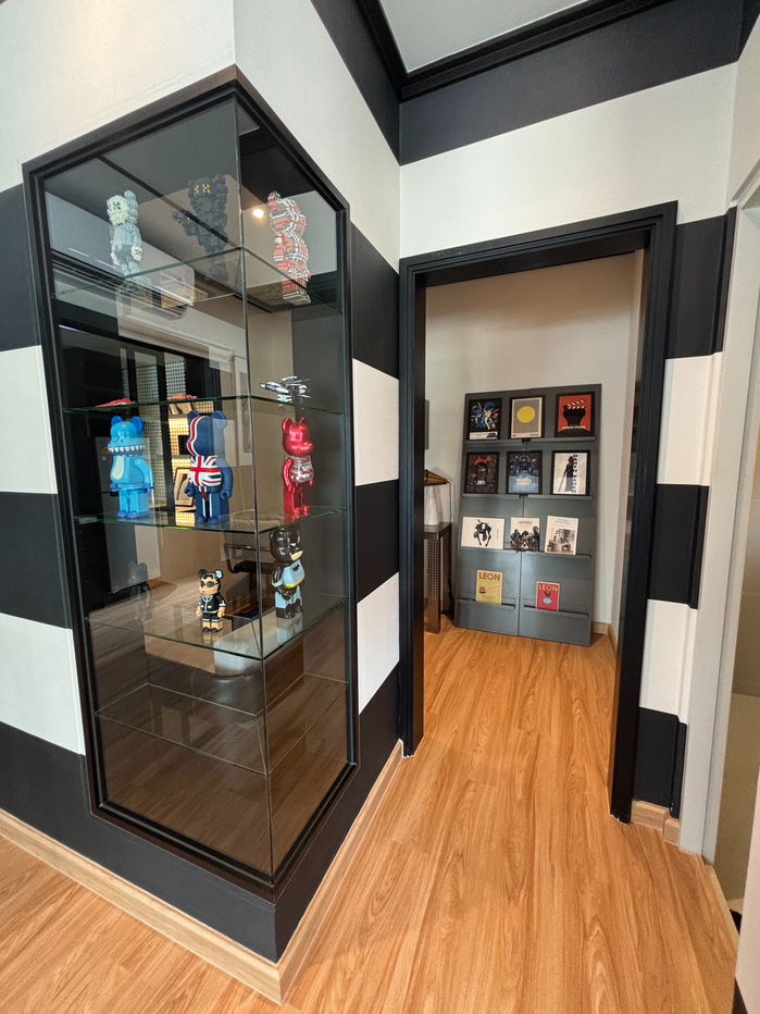 picture Showroom 2-storey townhome for sale, fully furnished, ready to move in, located in t🏡 he prime Pattanakarn area, within a Sansiri development. - 4/14