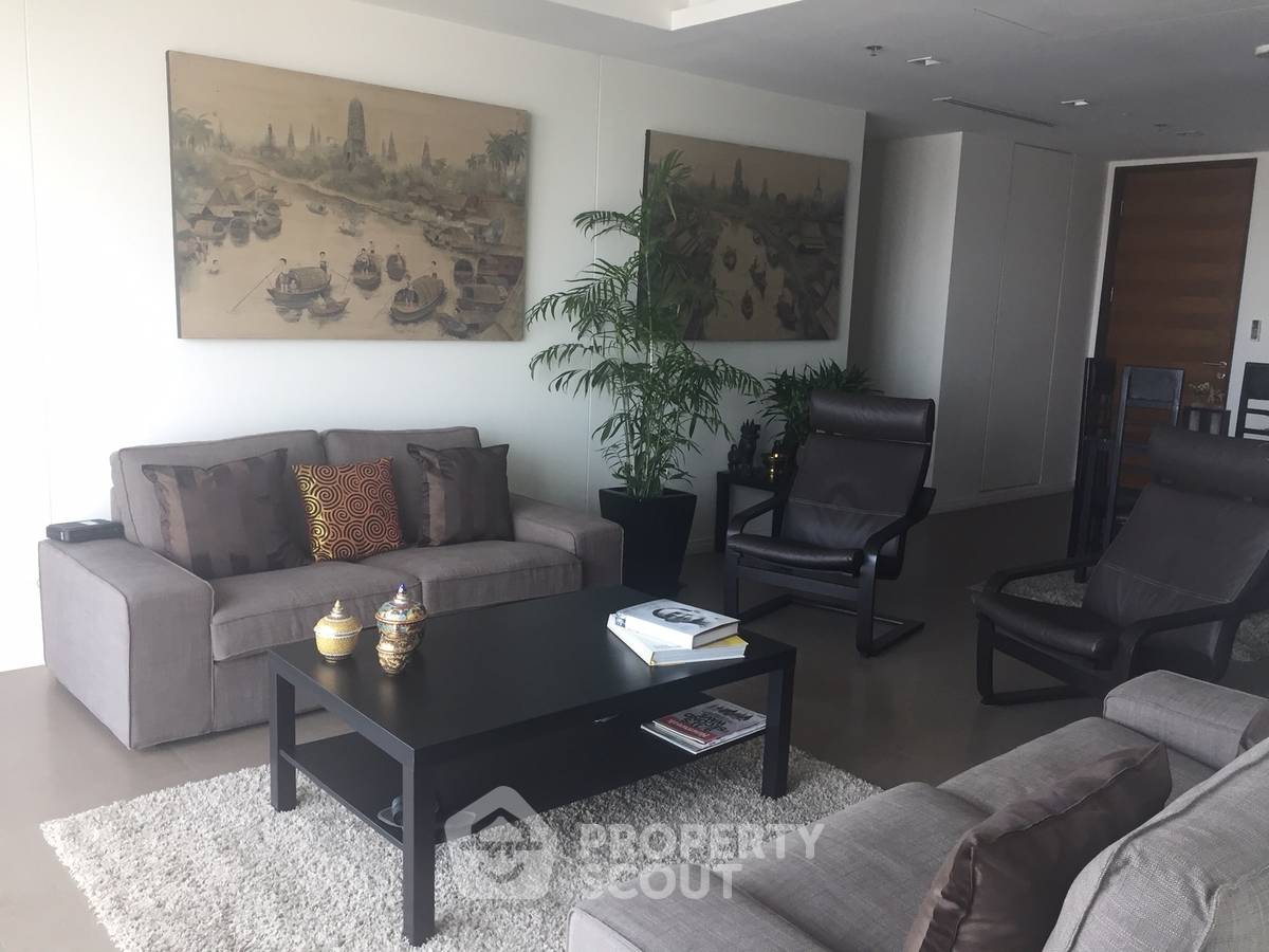 picture 2-BR Condo at The River Condominium near BTS Saphan Taksin (ID 512818) - 1/7