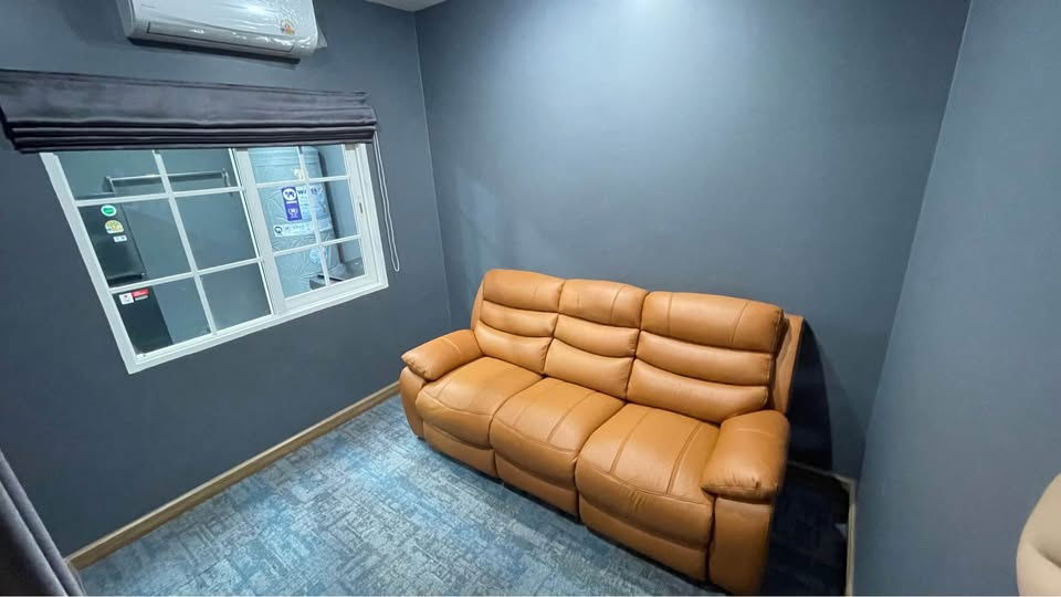 picture Townhome ready to move in (Ram-Intra Wongwaen) - 8/18