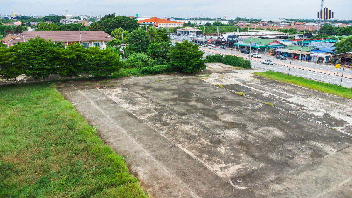 รูป โอกาสทองนักลงทุน! ที่ดินเกือบ 5 ไร่ ติดถนนใหญ่ ทำเลเด่นเมืองสุพรรณ! หน้าหมู่บ้านถึง 2 โครงการ ขายด่วน! ที่ดินเชิงพาณิชย์ หน้ากว้างถึง 90 เมตร - รูปที่ 7/13