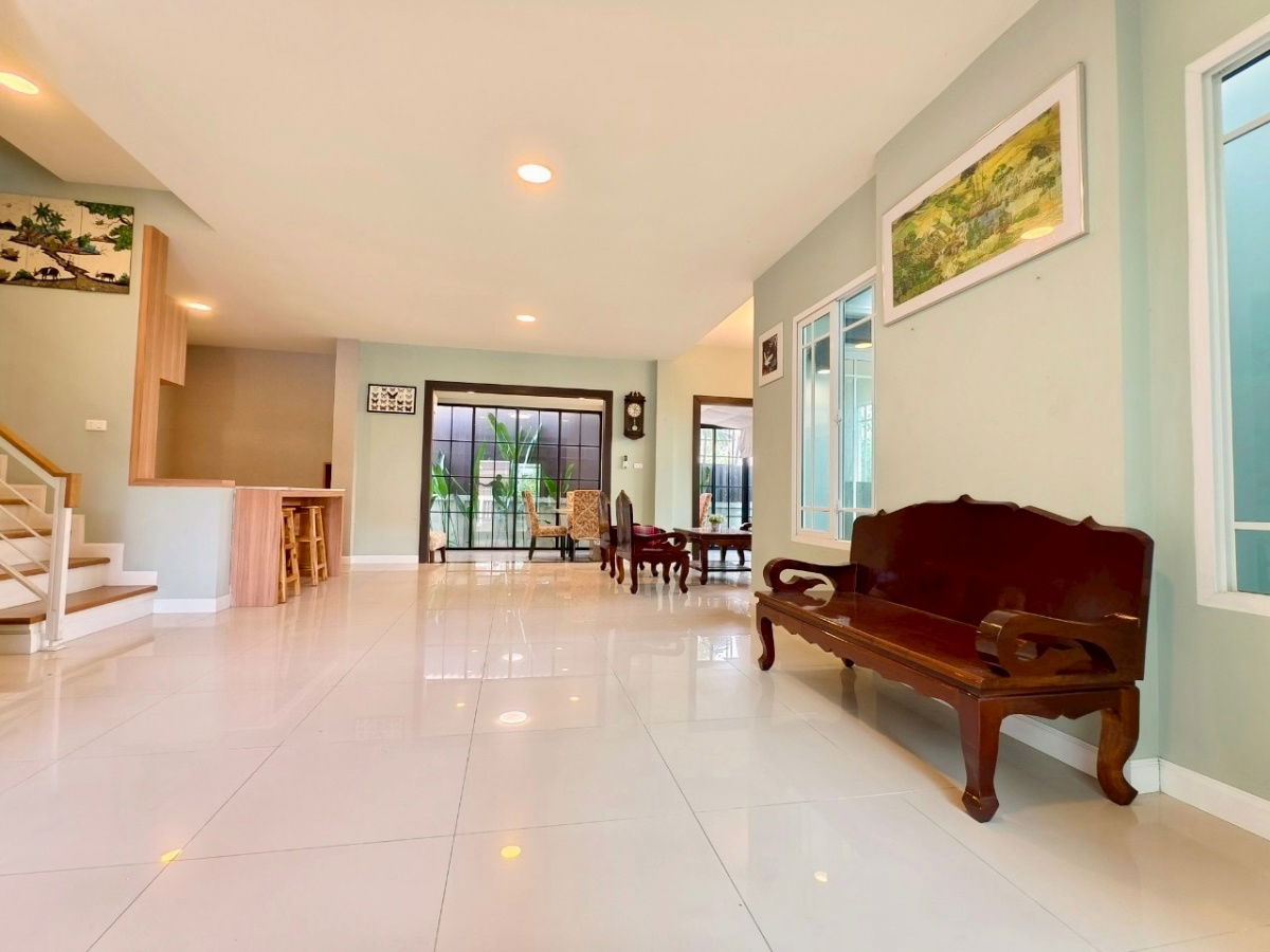 picture Luxury house with tenants, income starting from the transfer date - 15/24