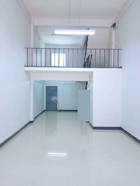 picture Along KhlongThawi Watthana 5-story commercial building for rent rooftop Victoria Gardens 500m. MRT - 2/8