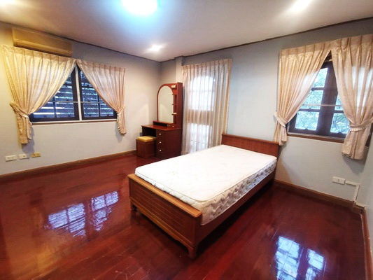 picture FOR RENT KRISSADA NAKORN 12 PHUTTHAMONTHON SAI 1 / 3 bedrooms 2 bathrooms / 65 Sqw. 170 Sqm. **26,000** CLOSE TO NEW SOUTHERN BUS TERMINAL - 5/14