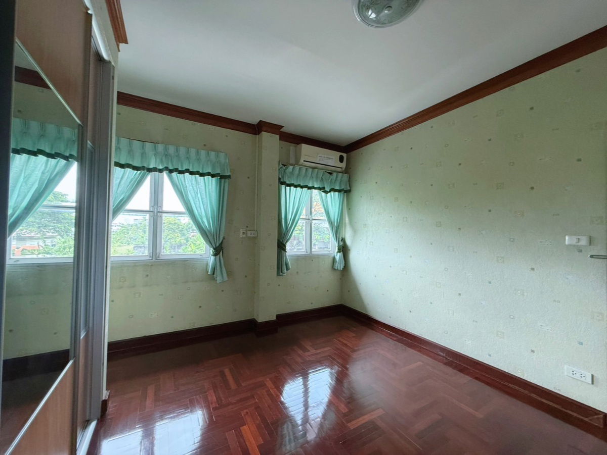 รูป ขายบ้านเดี่ยวหลังใหญ่ หมู่บ้านศุภวรรณ เพรสทีจ ติดเดอะมอลล์บางแค ใกล้รถไฟฟ้า MRT สถานีหลักสองเพียงประมาณ 900 เมตรเท่านั้น - รูปที่ 12/20