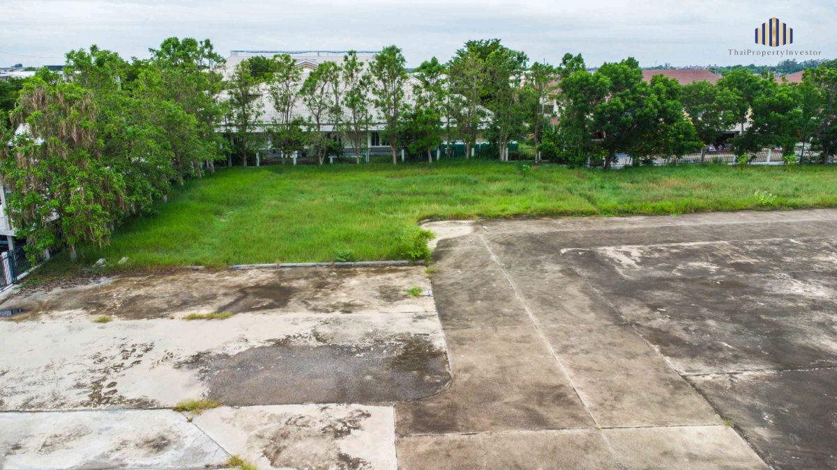 รูป โอกาสทองนักลงทุน! ที่ดินเกือบ 5 ไร่ ติดถนนใหญ่ ทำเลเด่นเมืองสุพรรณ! หน้าหมู่บ้านถึง 2 โครงการ ขายด่วน! ที่ดินเชิงพาณิชย์ หน้ากว้างถึง 90 เมตร - รูปที่ 10/13