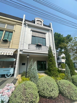 ขายทาวน์โฮมบ้านตัวอย่าง2ชั้นเฟอร์นิเจอร์ครบจบอยู่ในทำเลพัฒนาการโครงการแสนสิริ🏡 