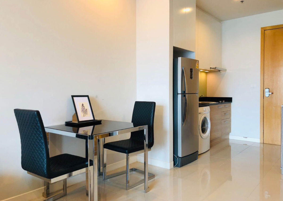 picture  Circle                       condominium - 3/7
