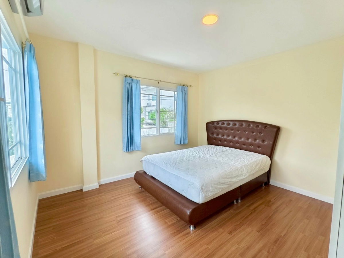 picture Luxury house with tenants, income starting from the transfer date - 12/24