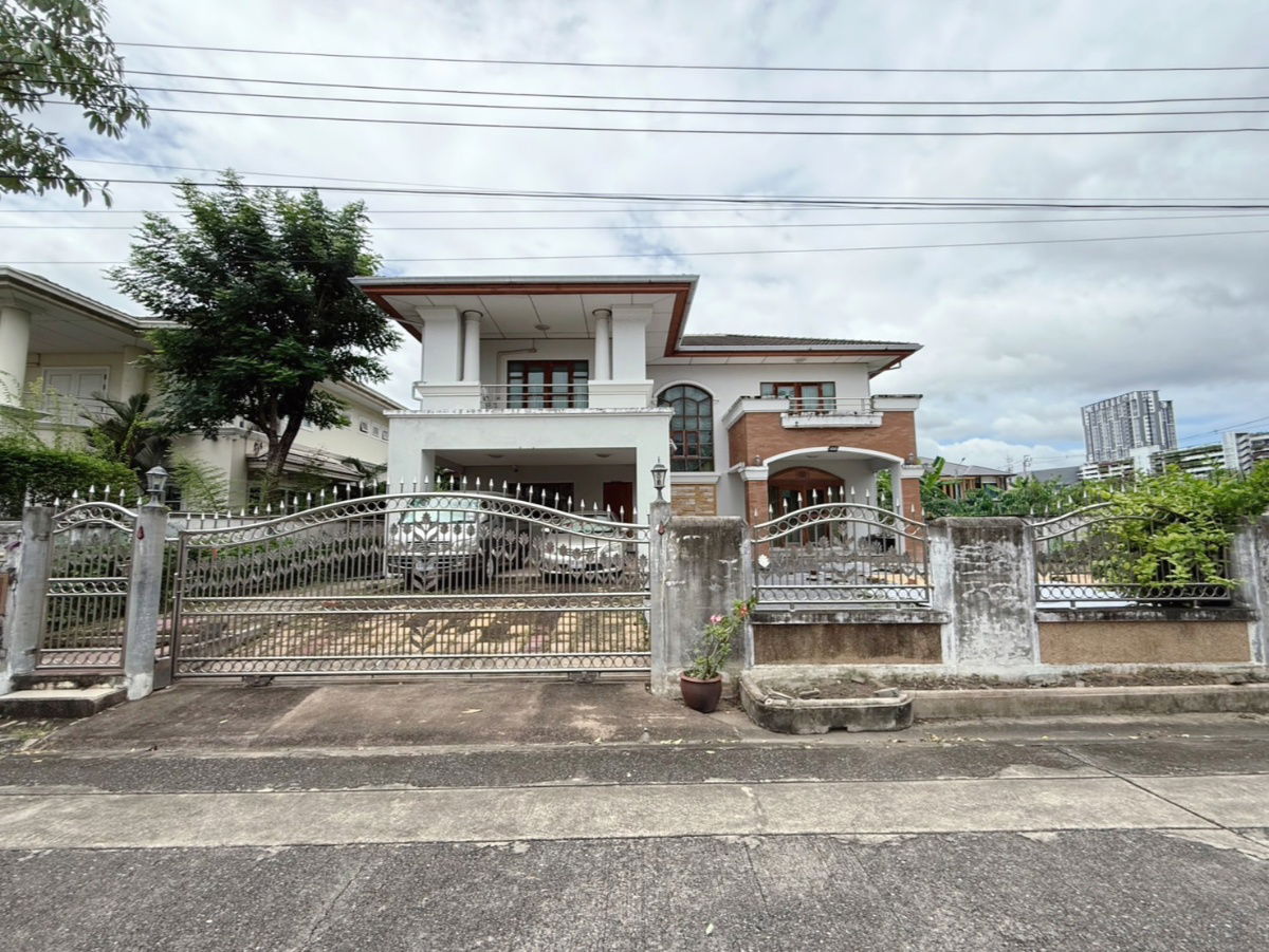 รูป ขายบ้านเดี่ยวหลังใหญ่ หมู่บ้านศุภวรรณ เพรสทีจ ติดเดอะมอลล์บางแค ใกล้รถไฟฟ้า MRT สถานีหลักสองเพียงประมาณ 900 เมตรเท่านั้น - รูปที่ 1/20