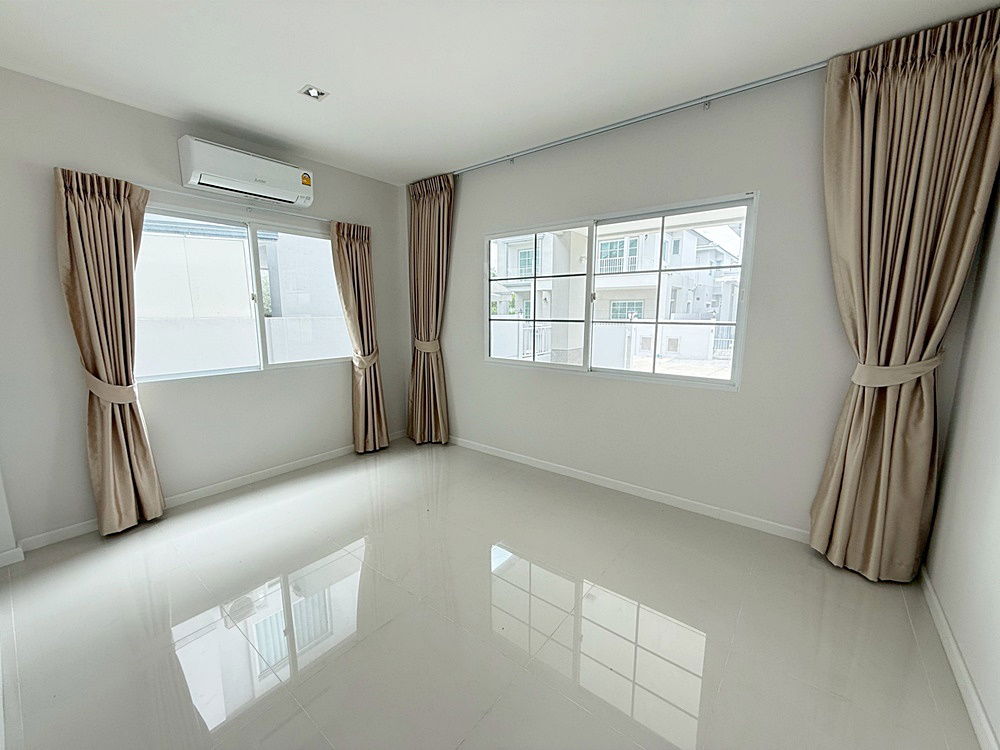 รูป Call : 081-427-3232 โครงการ วรารมย์ ราชพฤกษ์ ตัดใหม่ 56 ตร.วา 4 นอน 3 น้ำ บ้านทิศเหนือ แถมแอร์ 5 เครื่อง กันสาด มุ้งลวด ผ้าม่านครบ เฟอร์บิ้วท์อิน - รูปที่ 5/14