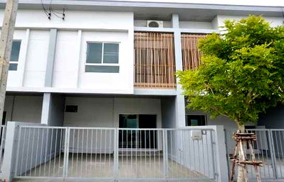 ทาวน์โฮมให้เช่า : ให้ เช่าทาวน์โฮม VENUE 24 Ratchaphruek (เวนู 24 ราชพฤกษ์)